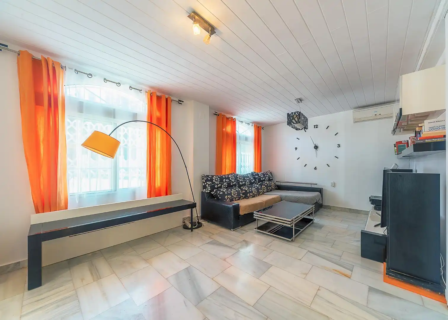 Living room of Houses for sale in Alicante / Alacant  with Heating, Private garden and Storage room