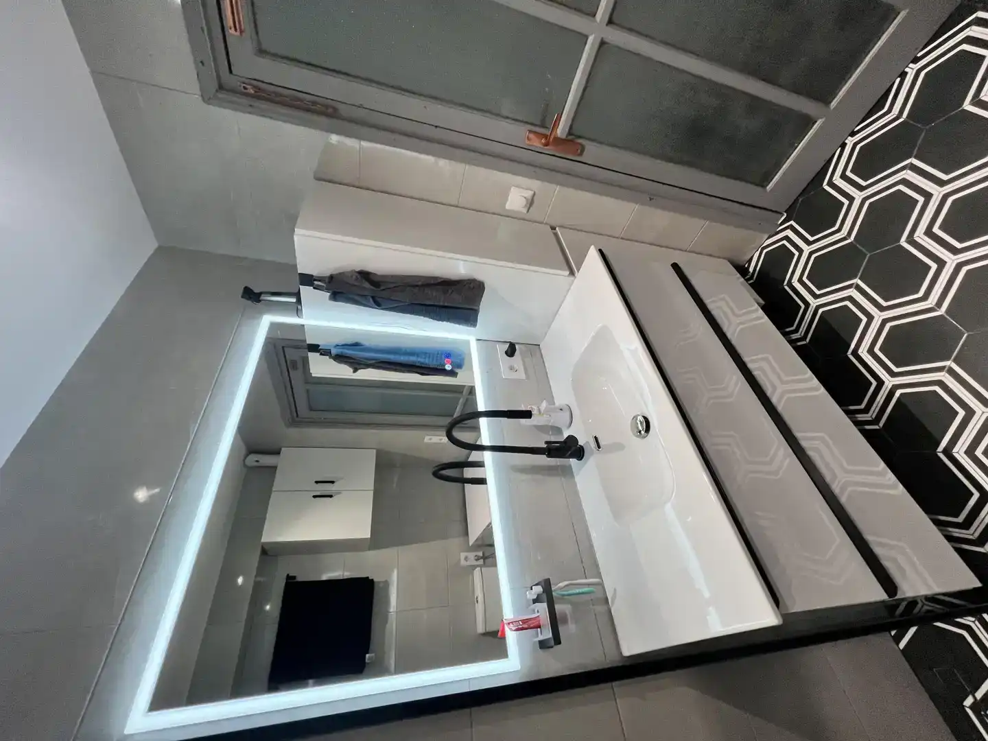 Bany de Apartament de lloguer en  Valencia Capital amb Aire condicionat i Balcó