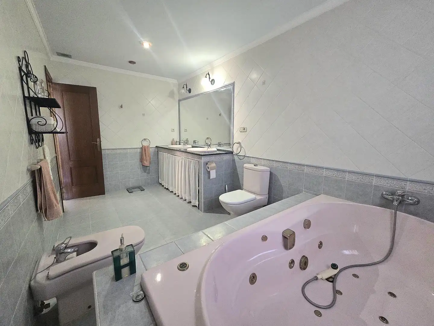 Bathroom of Houses for sale in Málaga