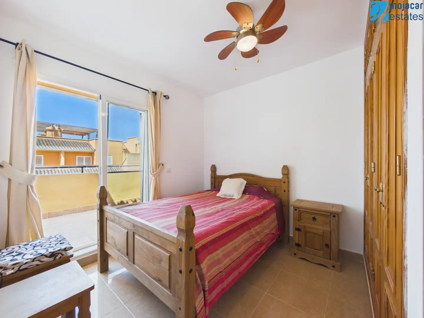 Dormitori de Casa adosada en venda en Los Gallardos amb Aire condicionat, Jardí privat i Terrassa