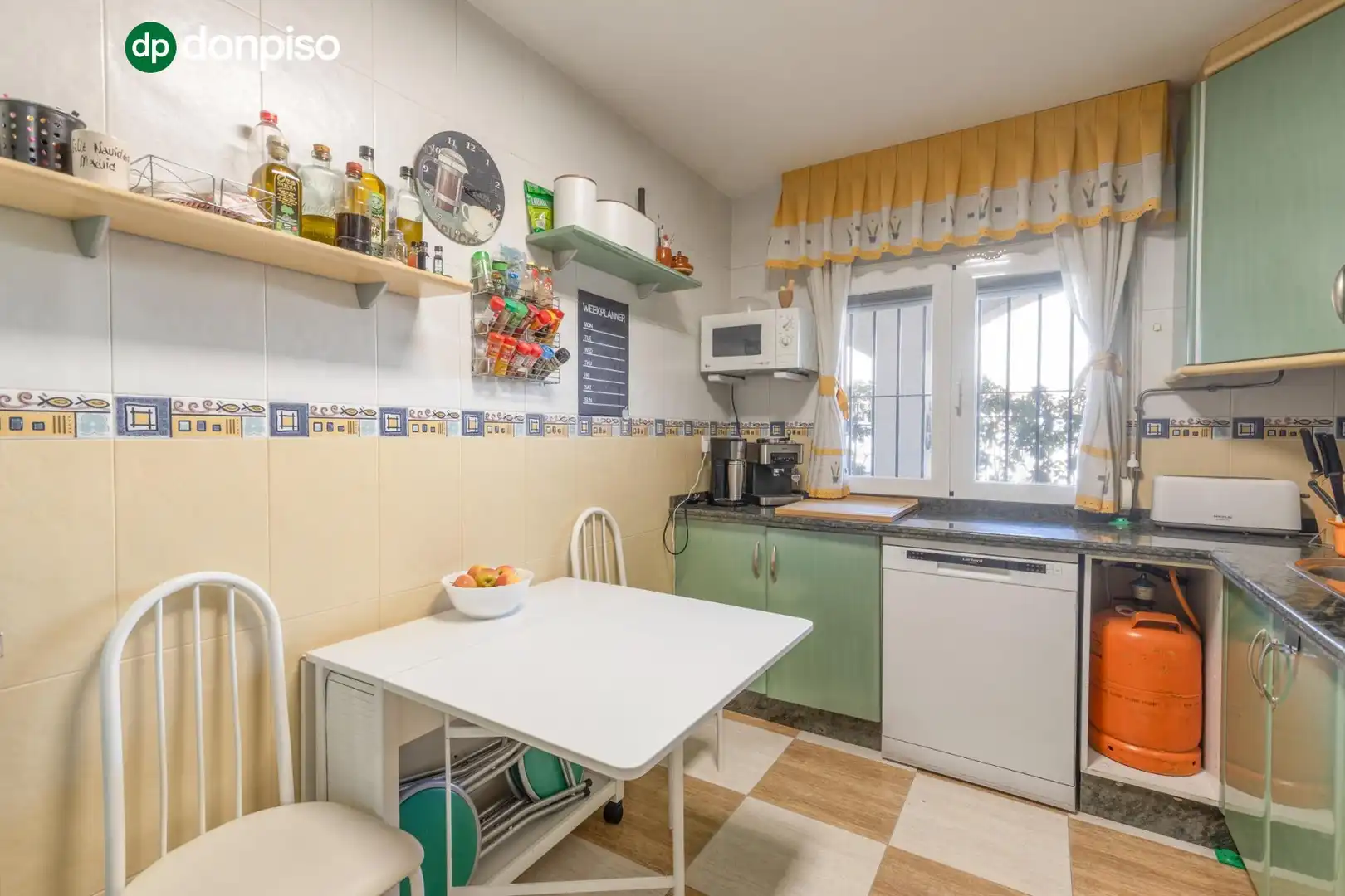 Cuina de Casa o xalet en venda en Armilla amb Aire condicionat i Terrassa