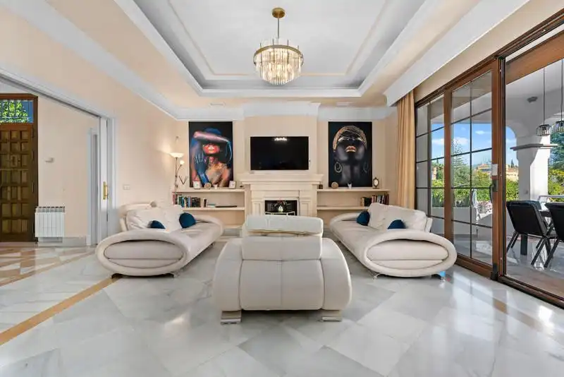 Living room of Houses for rent in Marbella  with Air Conditioner, Heating and Private garden