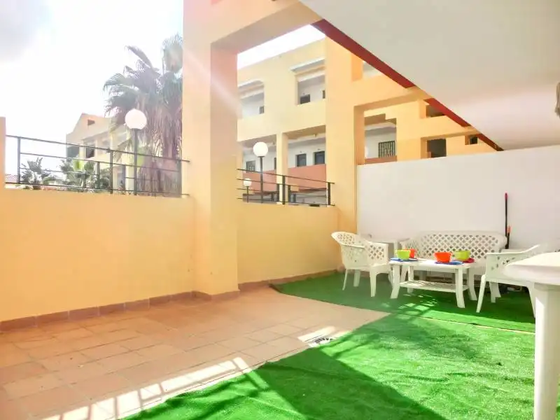 Piso de alquiler en El Pino - Bajo de Guía