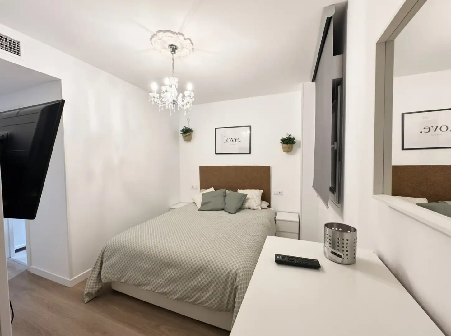 Dormitori de Apartament en venda en Marbella amb Aire condicionat, Terrassa i Piscina