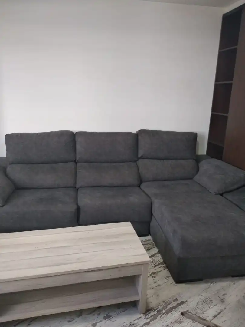 Living room of Flat for rent in Santiago de Compostela   with Furnished