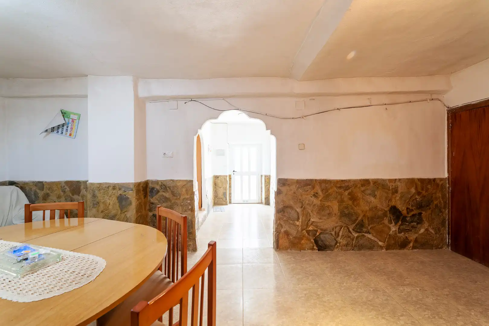 Casa o xalet en venda en Venta del Moro amb Terrassa, Moblat i Rentadora