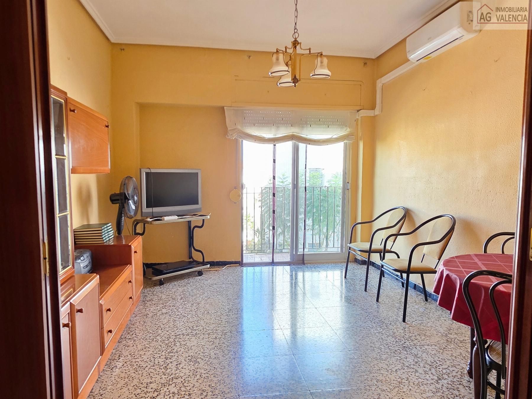Living room of Flat for sale in Albalat dels Sorells  with Air Conditioner and Balcony