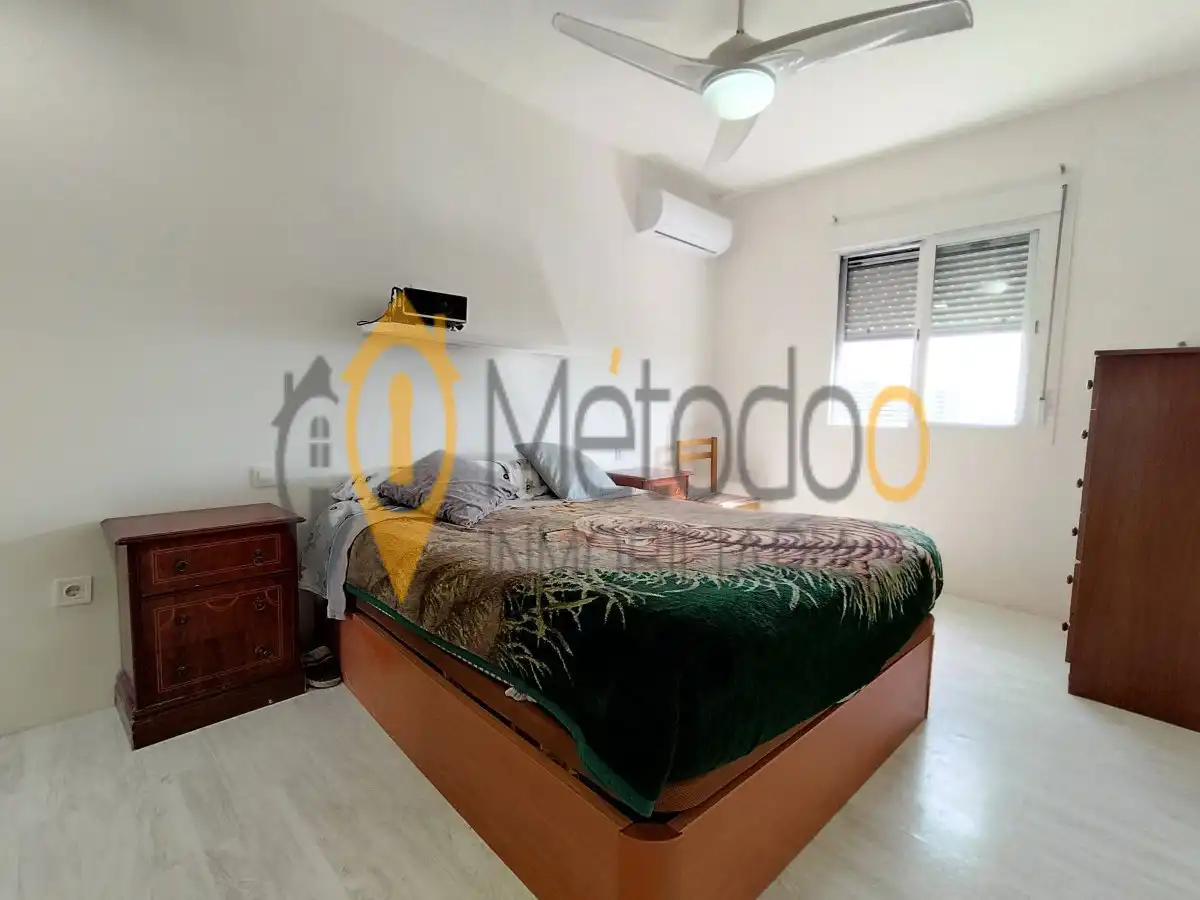 Bedroom of Flat for sale in Sevilla  with Air Conditioner, Heating and Storage room