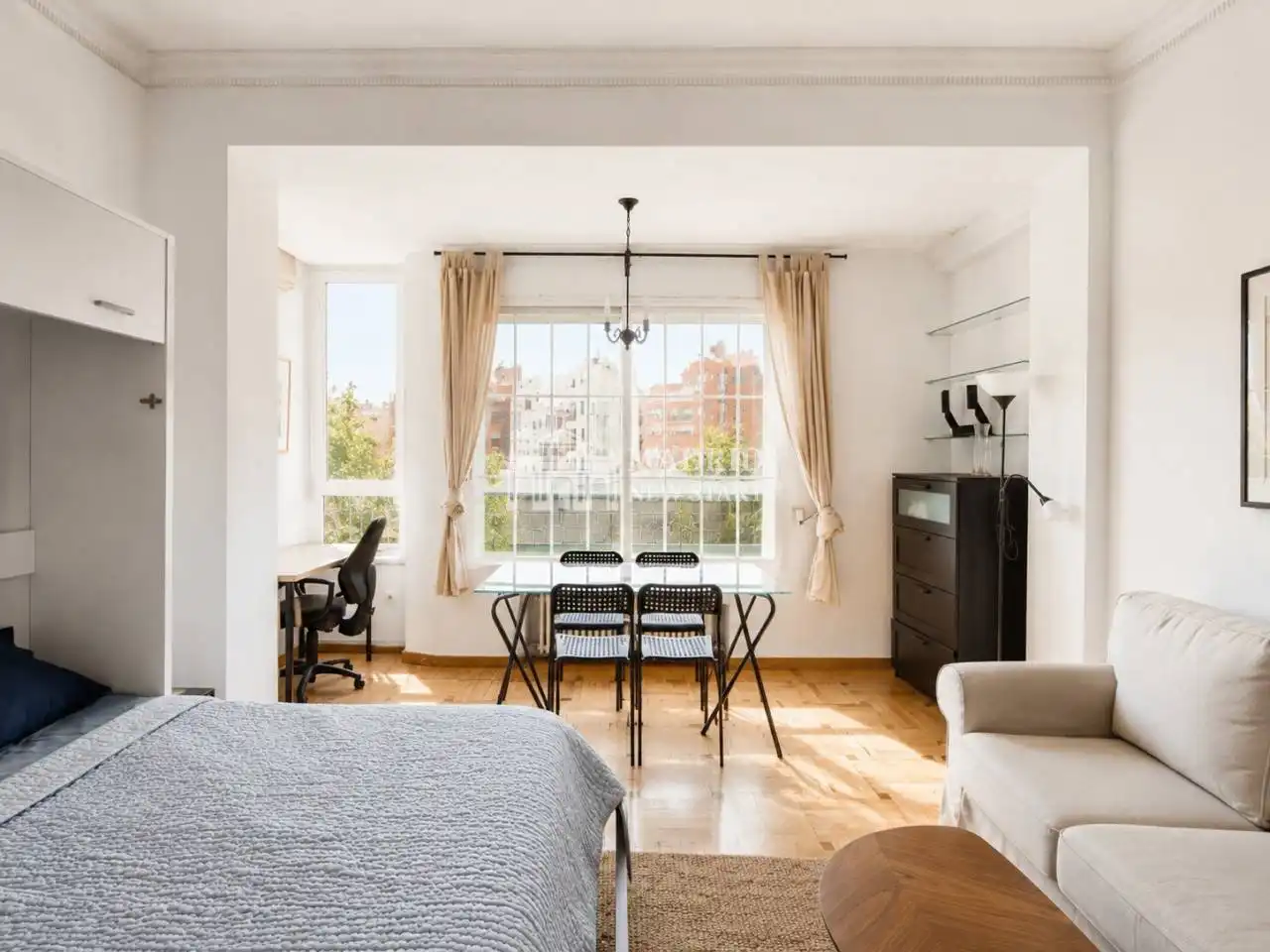 Habitación de Estudio de alquiler en Madrid con Aire acondicionado, Calefacción y Parquet
