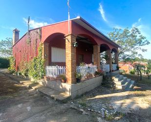 Vista exterior de Finca rústica en venda en Mérida amb Moblat