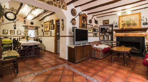 Image 4 of the listing