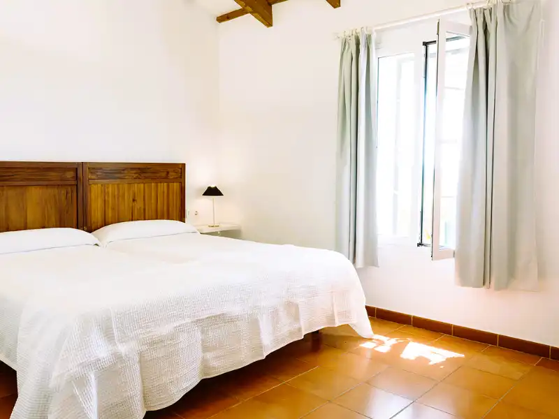 Schlafzimmer von Country house zum Verkauf in Ferreries mit Klimaanlage, Privatgarten und Terrasse