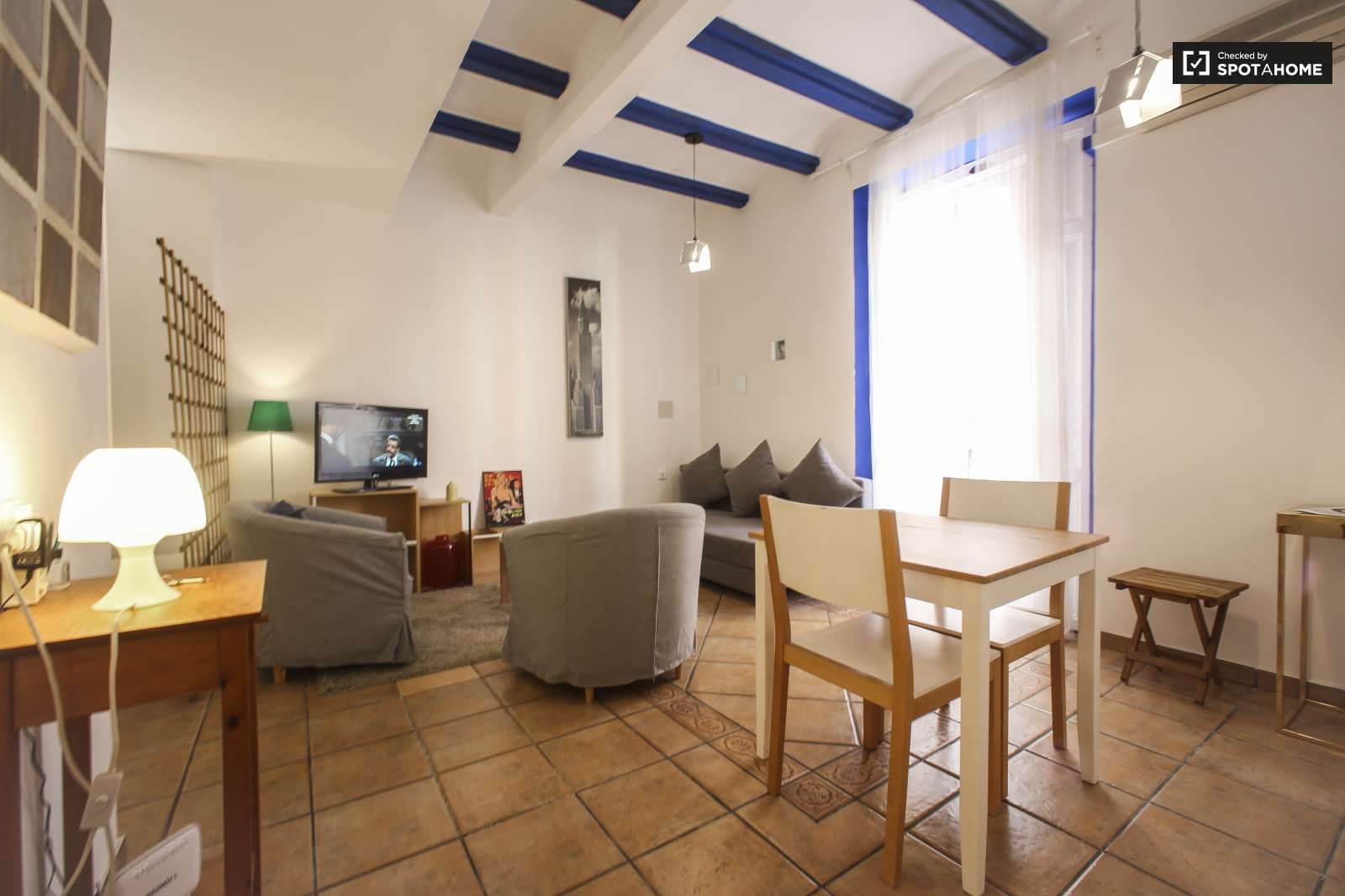 Sala d'estar de Estudi per a compartir en  Valencia Capital amb Aire condicionat i Terrassa