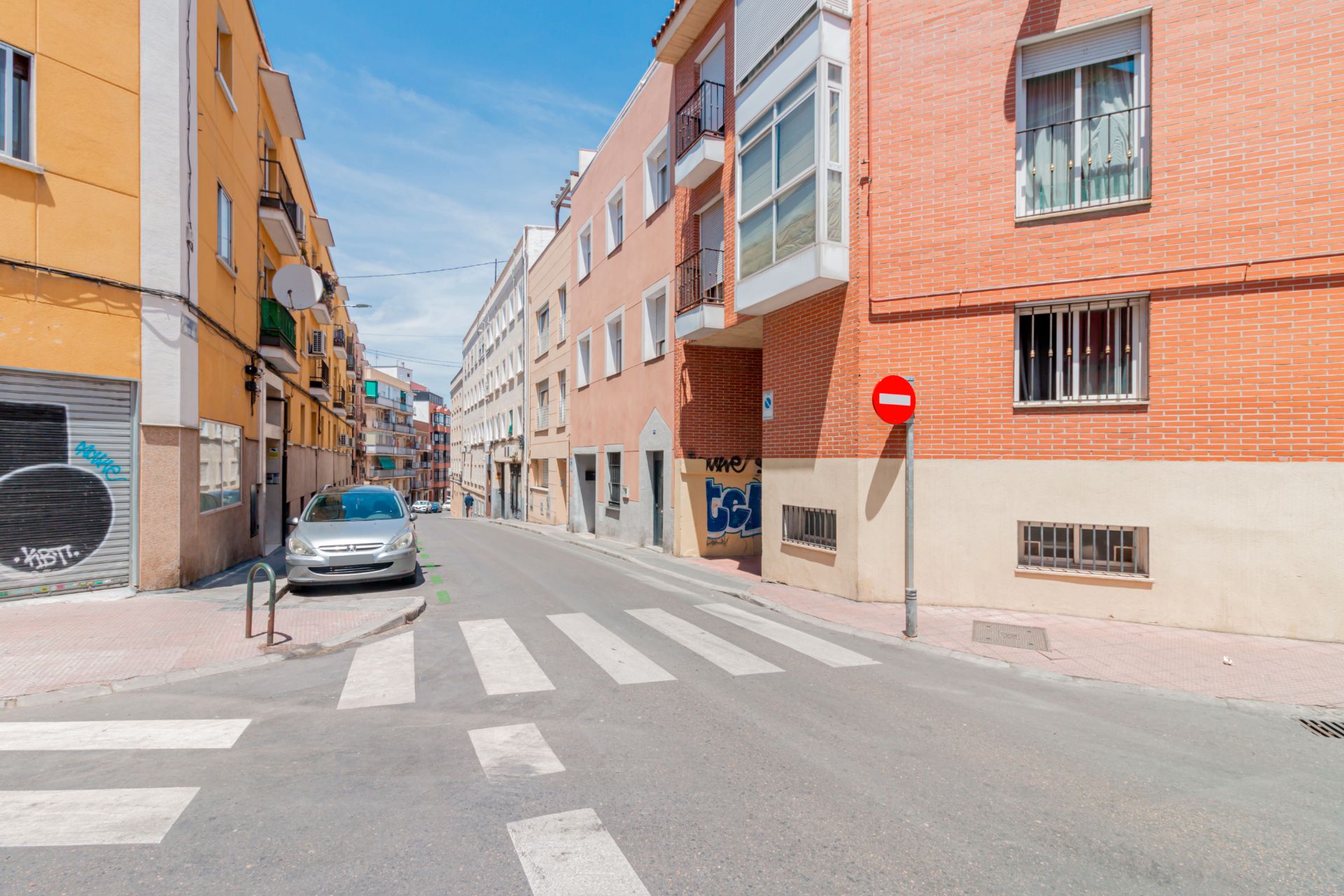 Vista exterior de Piso en venta en  Madrid Capital con Aire acondicionado, Calefacción y Horno