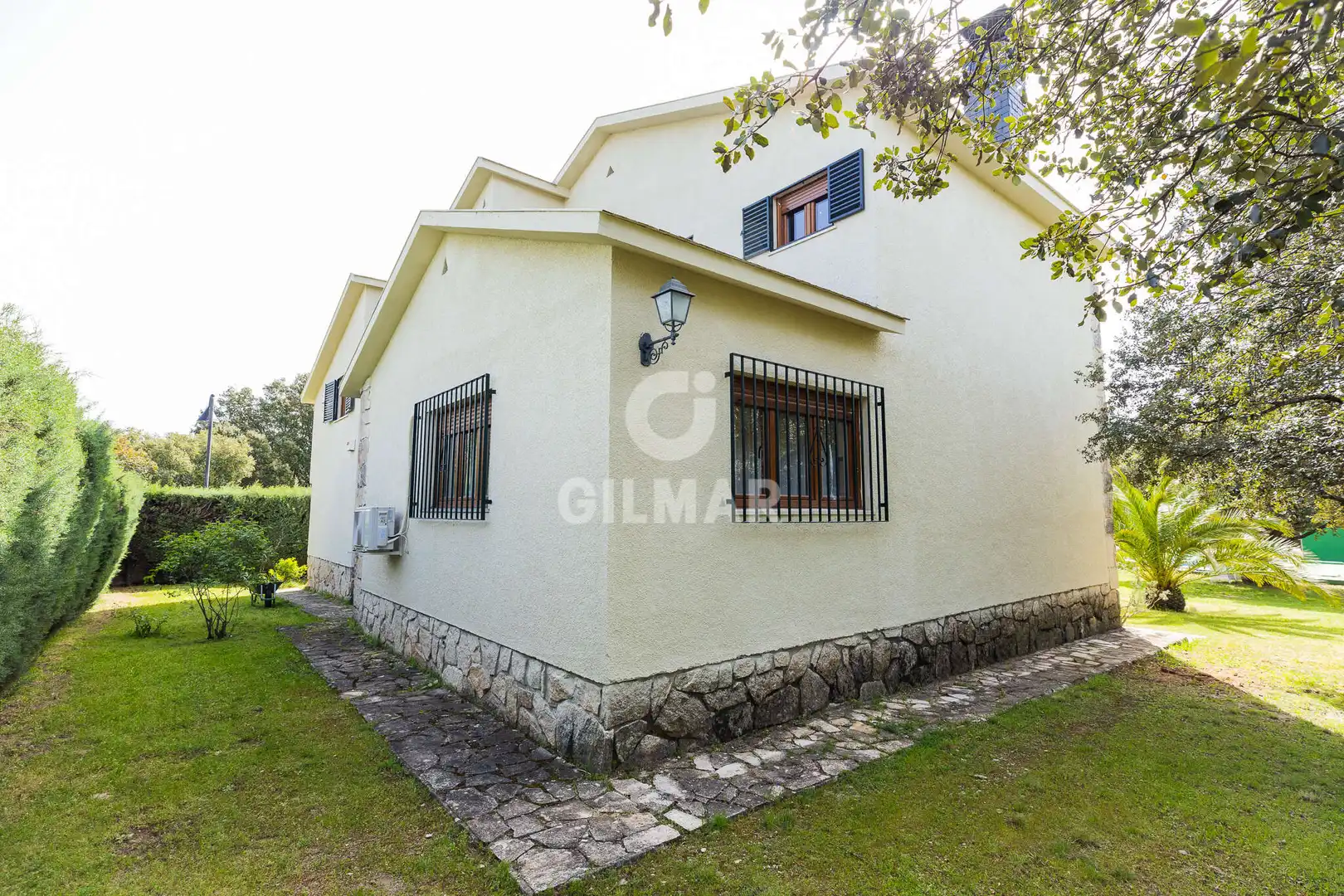 Vista exterior de Casa o chalet en venta en Galapagar con Calefacción, Jardín privado y Piscina