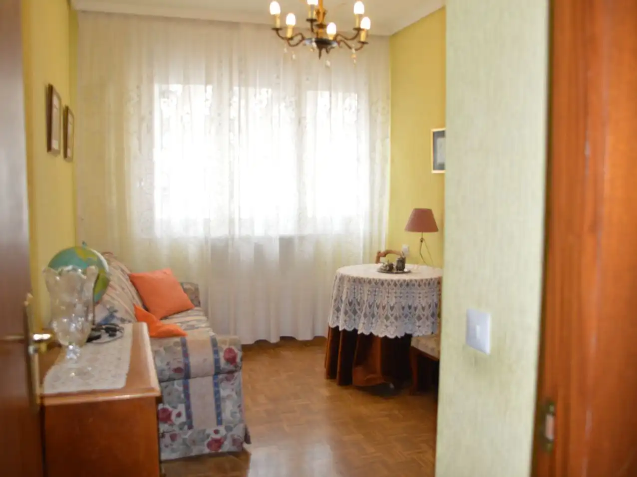 Sala de estar de Piso en venta en Vitoria - Gasteiz con Terraza y Balcón