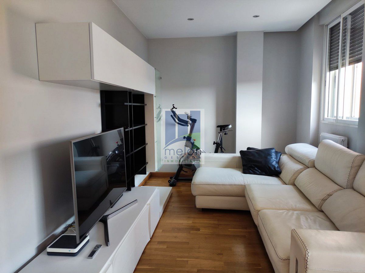 Sala d'estar de Pis en venda en Burgos Capital amb Traster