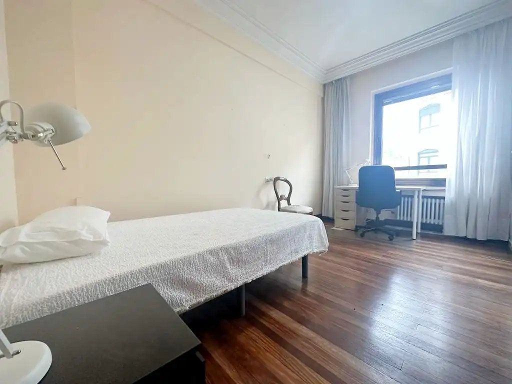 Habitación de Piso de alquiler en Bilbao  con Calefacción