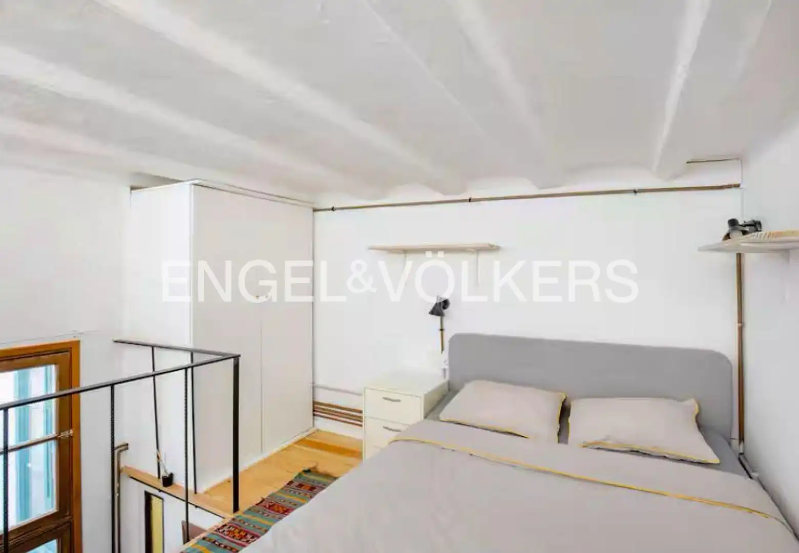 Schlafzimmer von Maisonette zum Verkauf in Barcelona mit Klimaanlage, Heizung und Möbliert