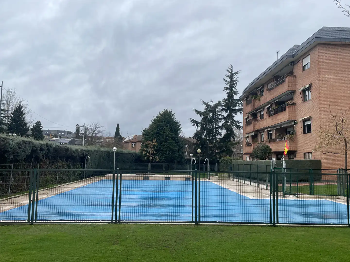 Piscina de Ático en venta en Pozuelo de Alarcón con Aire acondicionado, Calefacción y Jardín privado