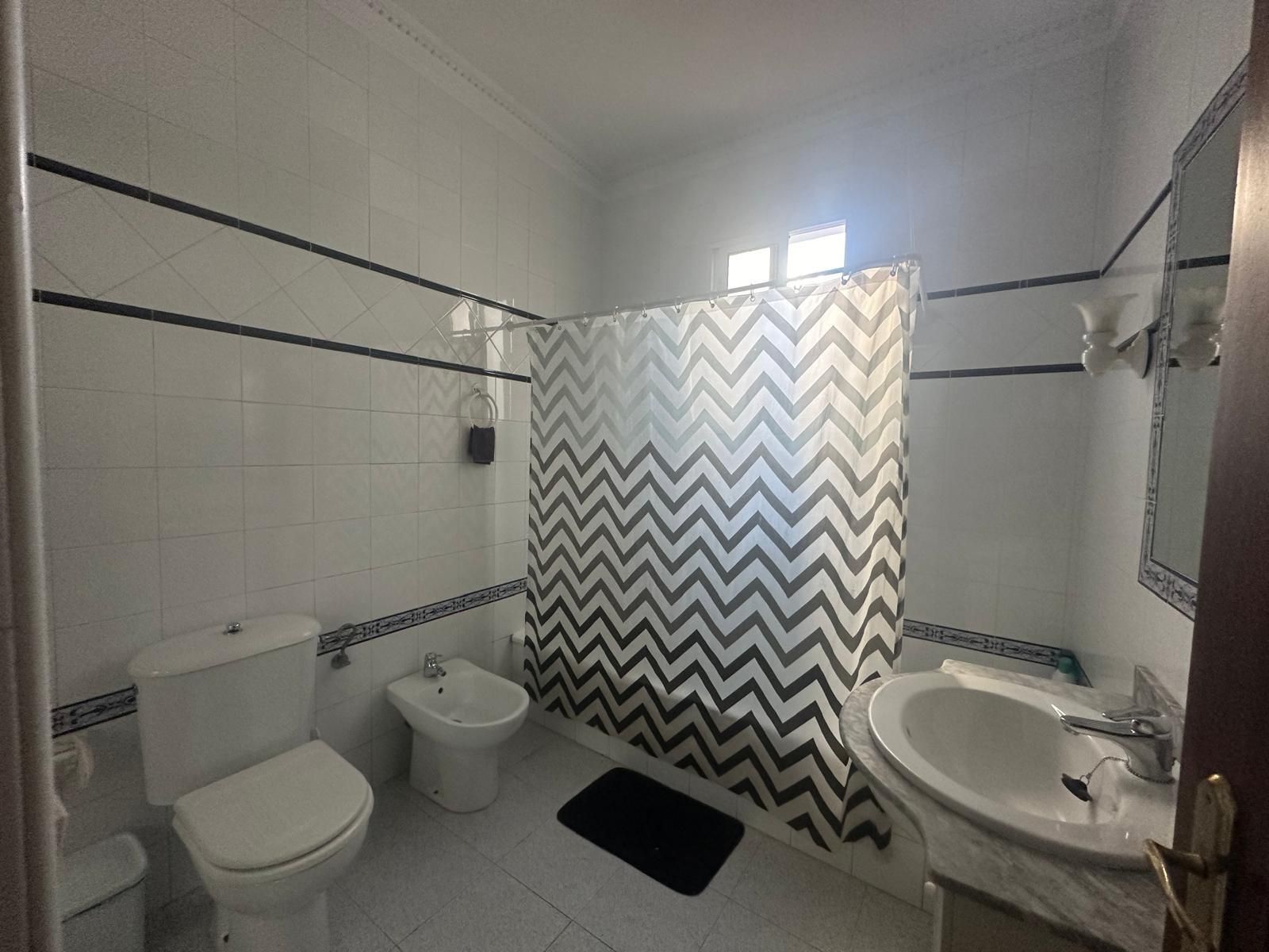 Baño de Casa o chalet en venta en Los Palacios y Villafranca con Balcón
