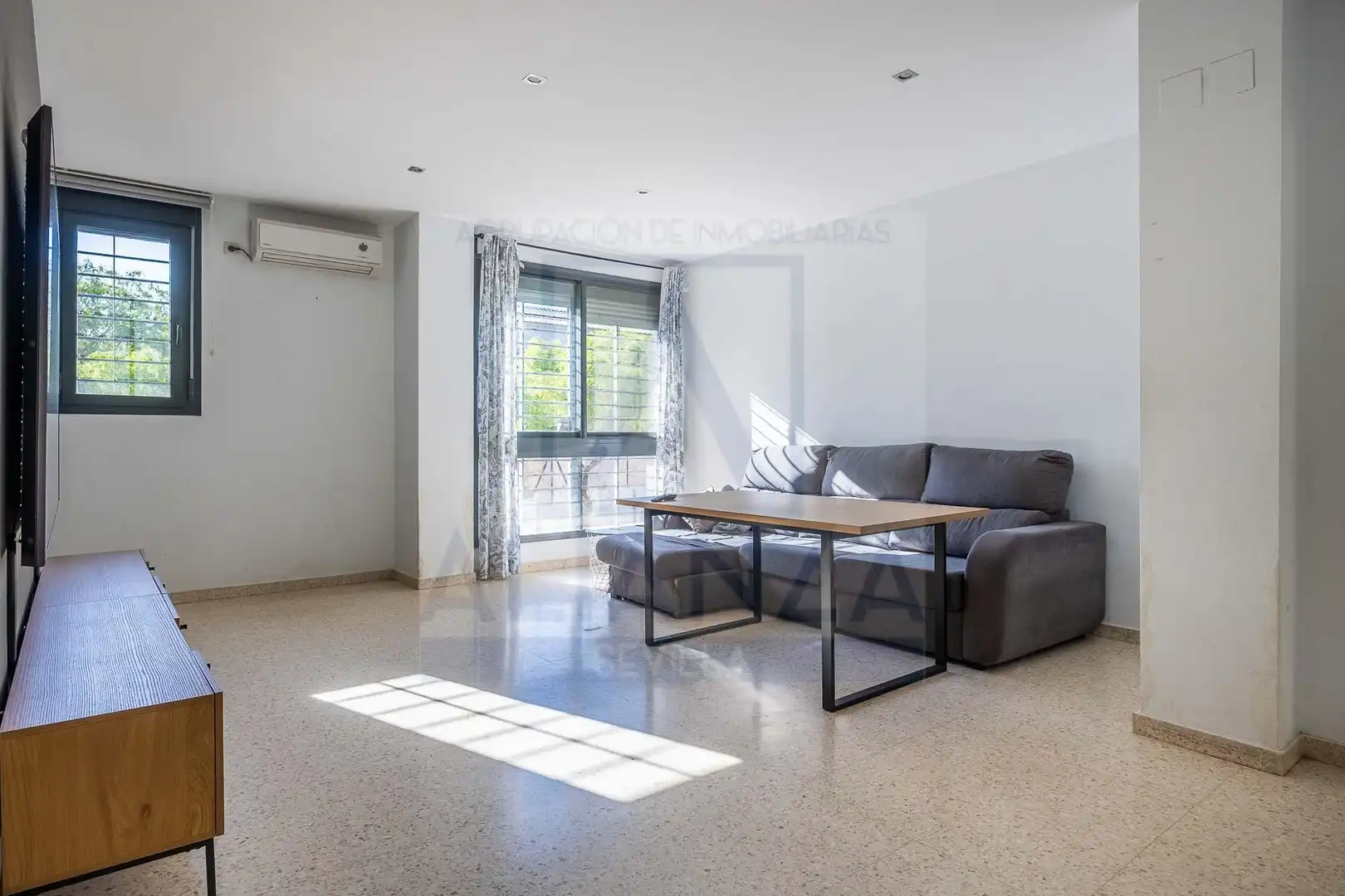 Sala de estar de Piso en venta en Camas con Aire acondicionado, Calefacción y Trastero