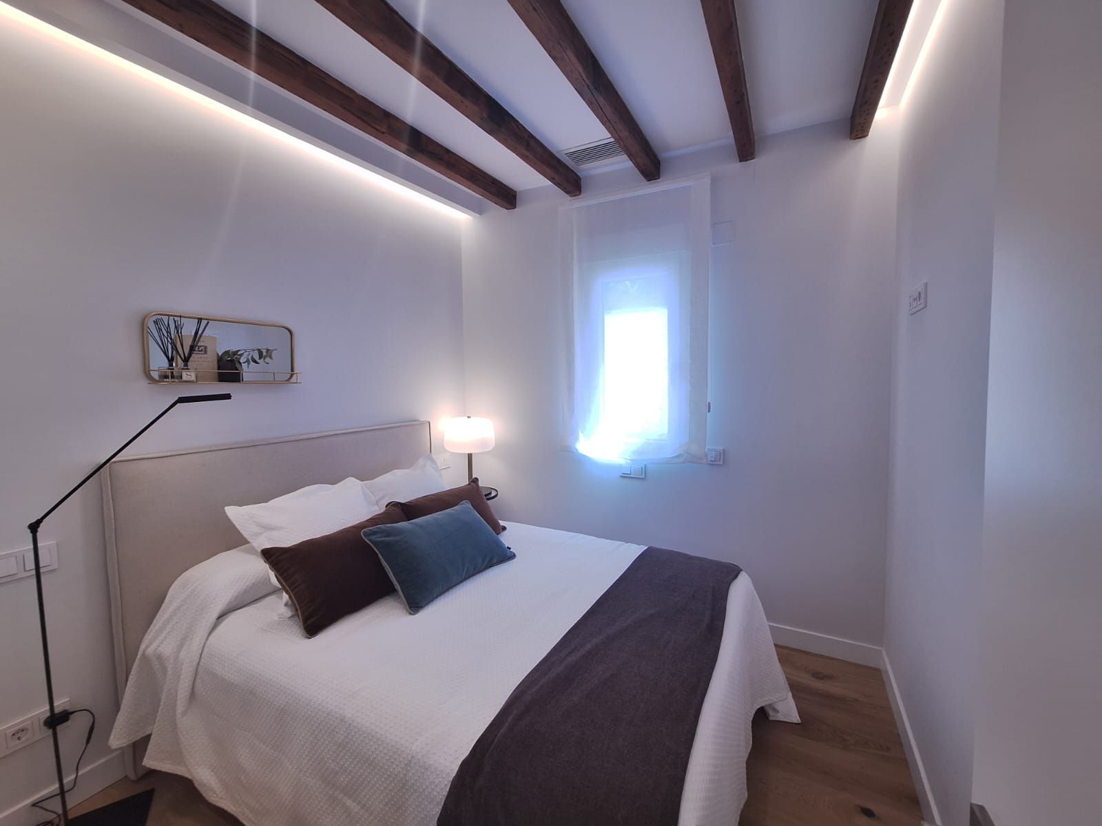 Àtic en venda a Calle de la Academia, Jerónimos