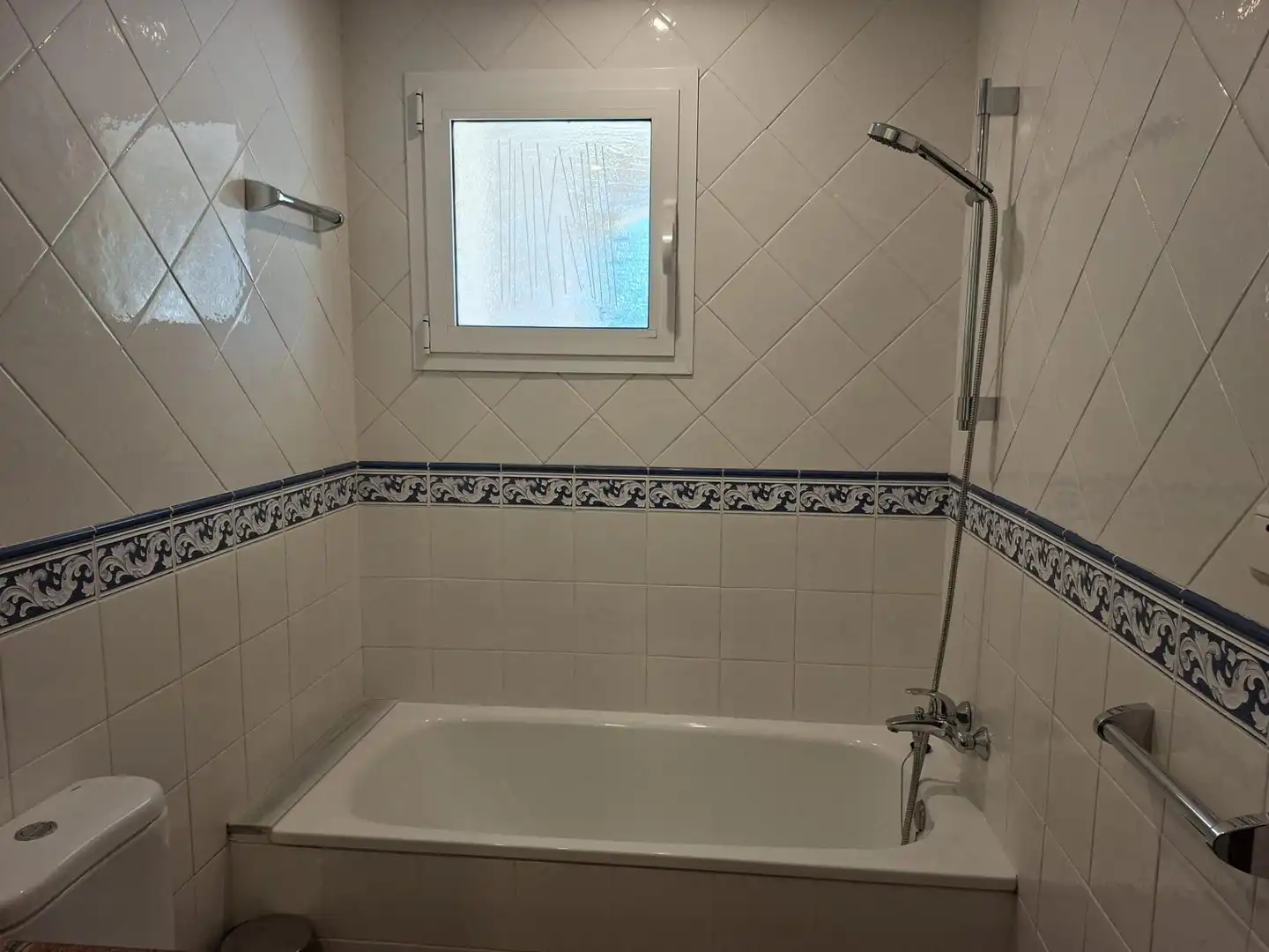 Bathroom of Ground floor for sale in Dénia