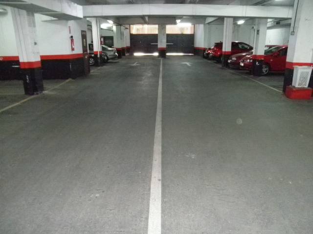 Garaje en Venta en Calle de Valderrey en Valdezarza