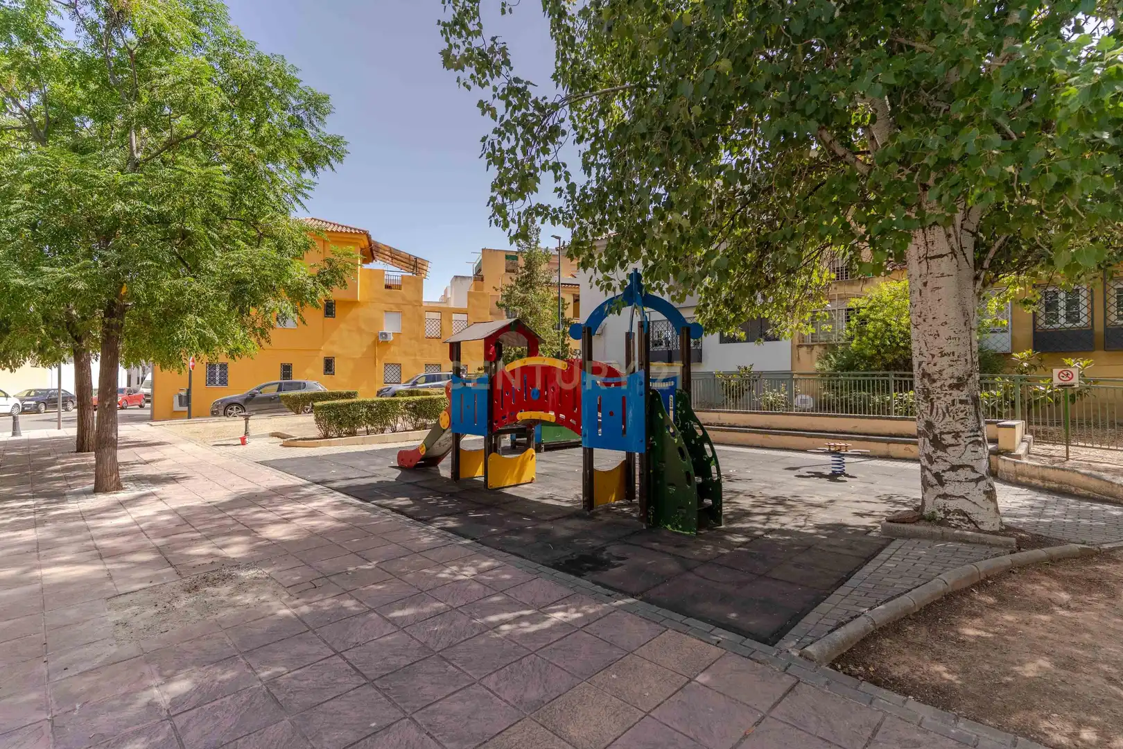 Exterior view of Houses for sale in Armilla  with Storage room and Community pool
