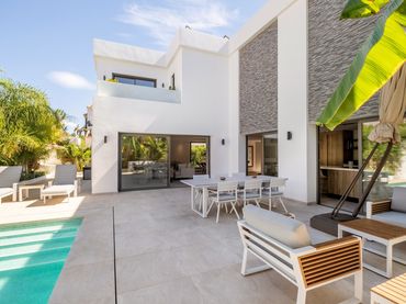 Casa con balcón en venta en Milla de Oro