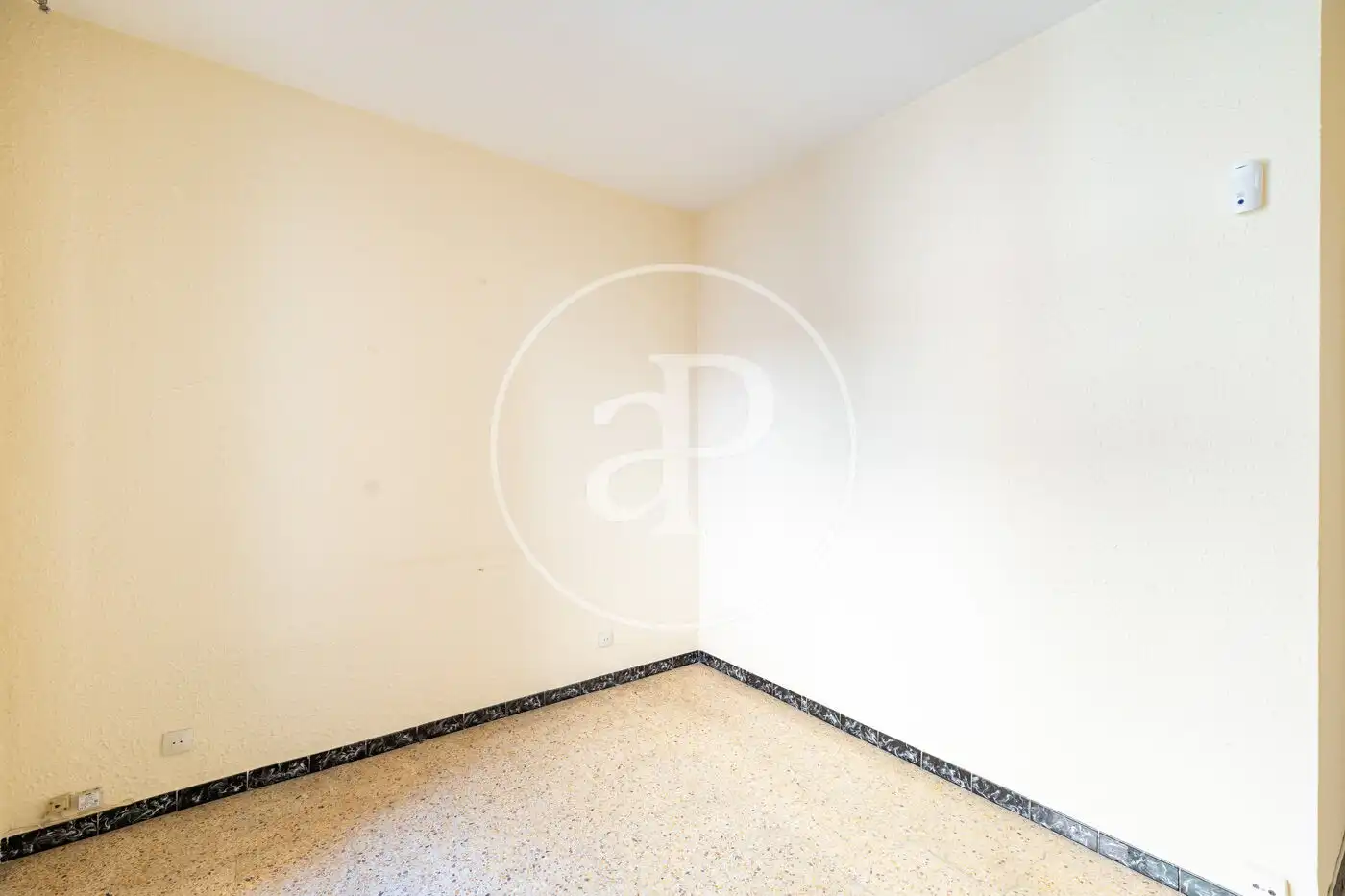 Bedroom of Flat for sale in Barcelona  with Air Conditioner, Heating and Balcony