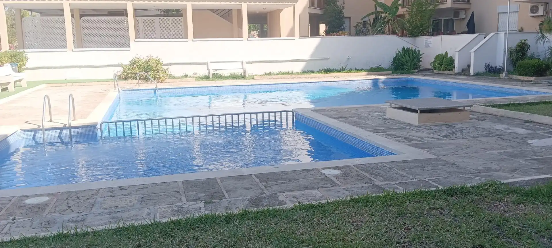 Piscina de Pis de lloguer en Calvià amb Terrassa, Moblat i Alarma