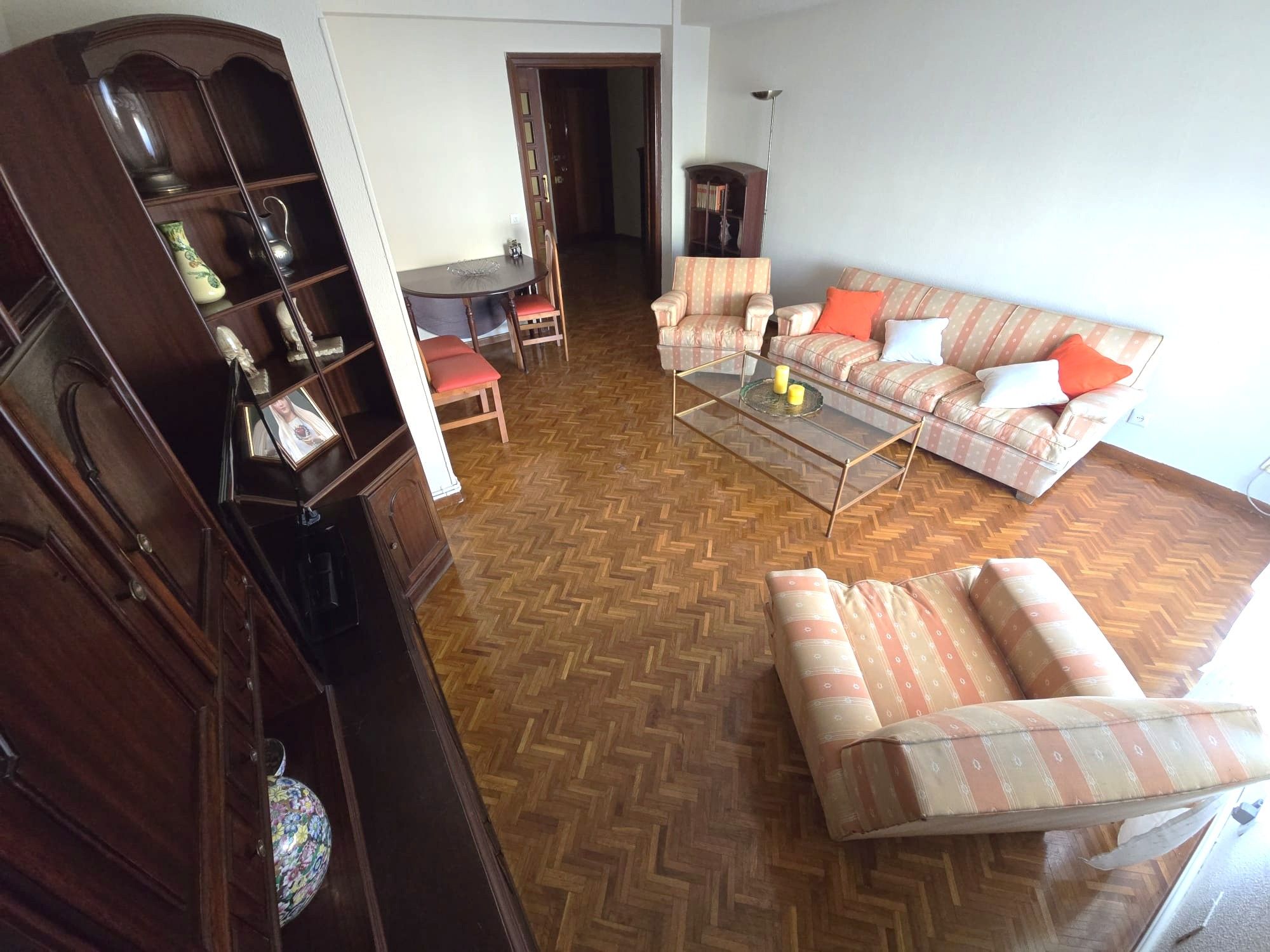 Sala d'estar de Pis de lloguer en Cáceres Capital amb Calefacció, Terrassa i Moblat