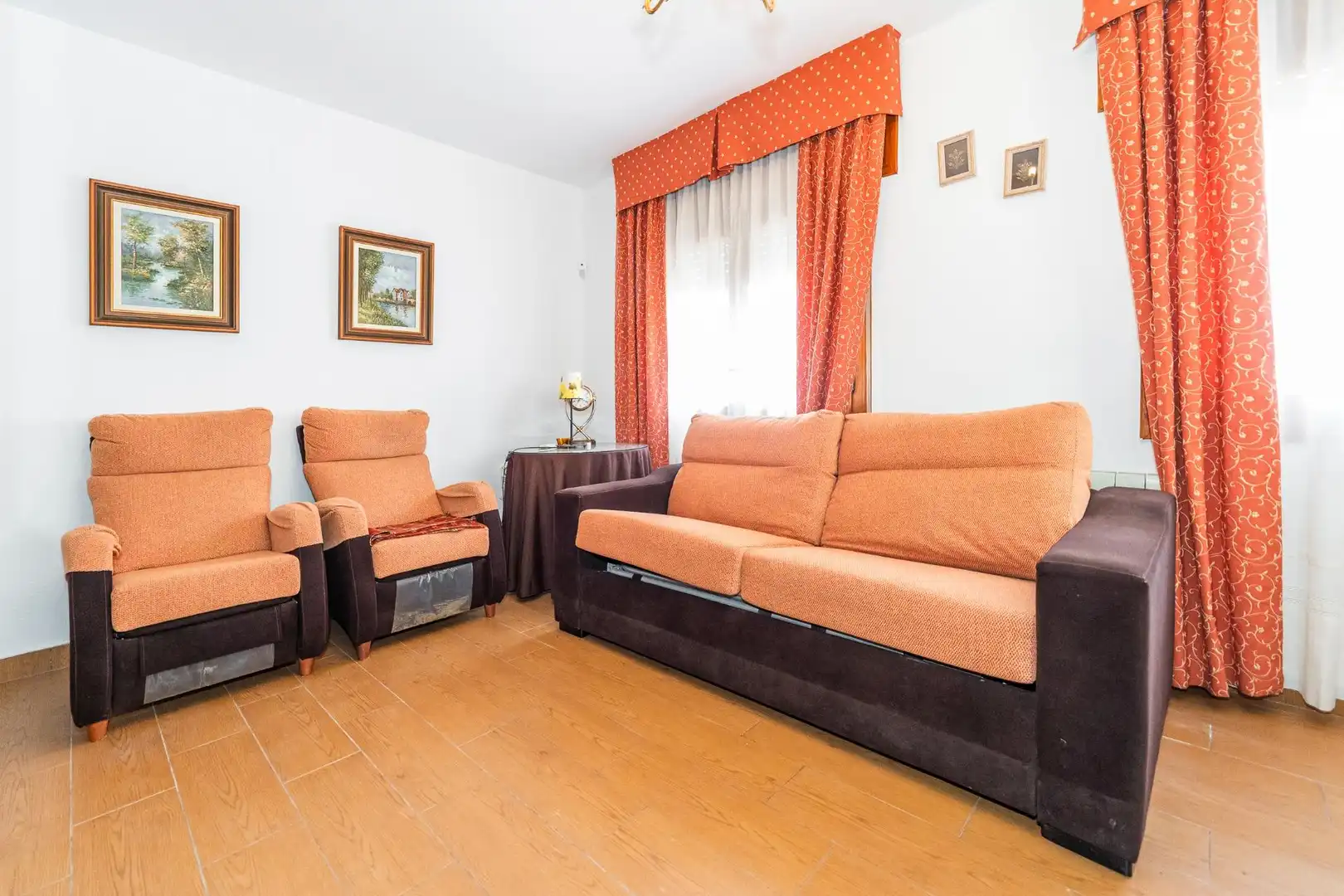 Sala d'estar de Casa o xalet en venda en Yuncler amb Aire condicionat, Calefacció i Jardí privat
