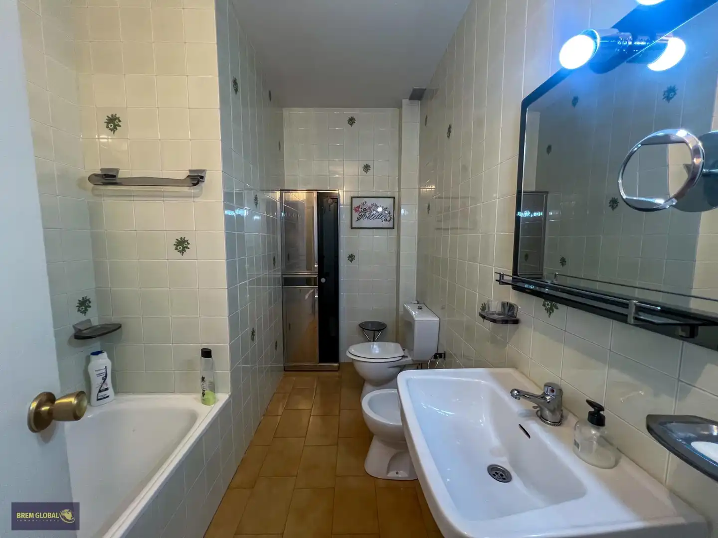 Bathroom of Detached homes for sale in La Cabrera  with Private garden and Community pool