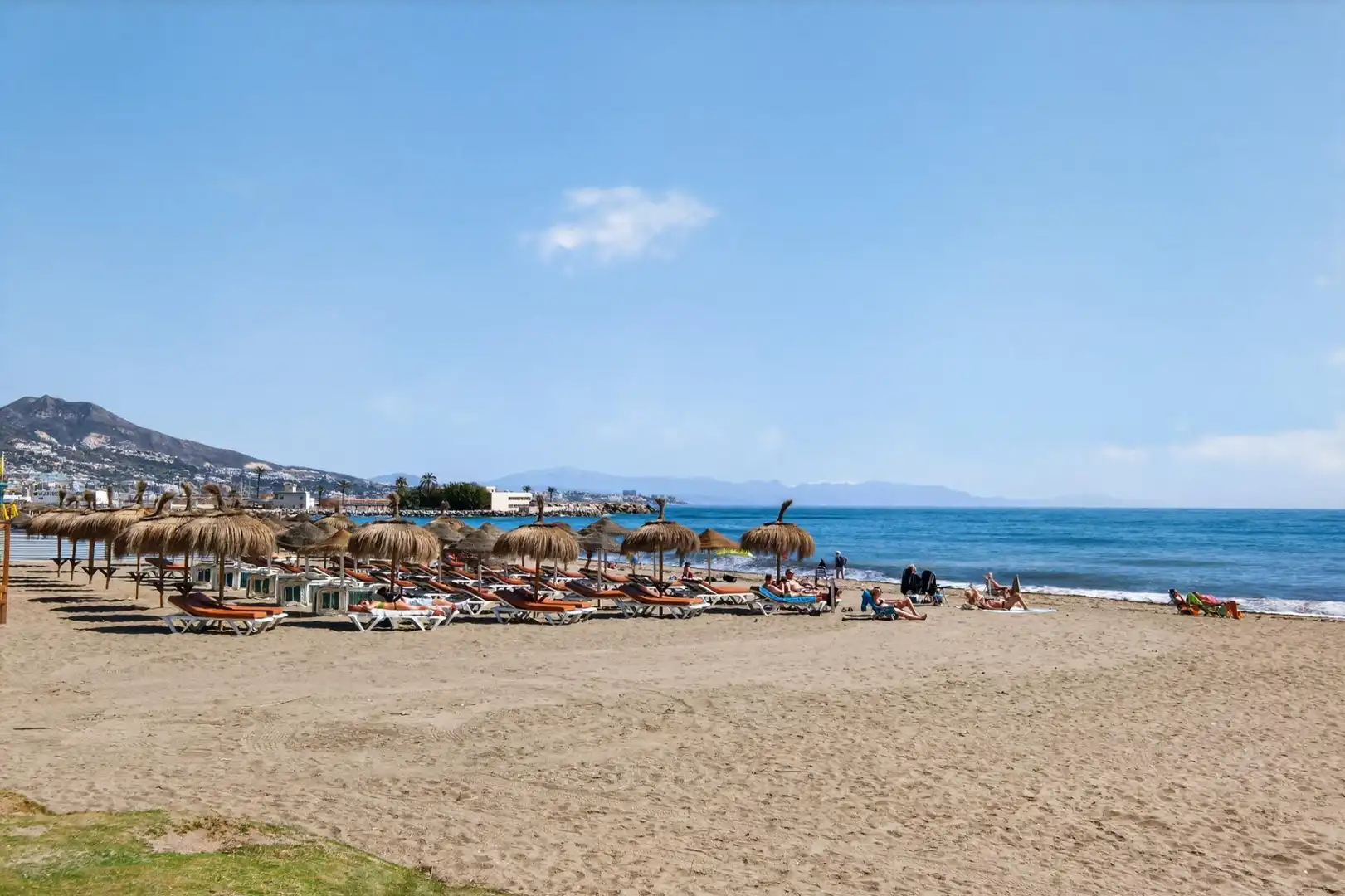 Vista exterior de Pis en venda en Fuengirola amb Aire condicionat i Terrassa