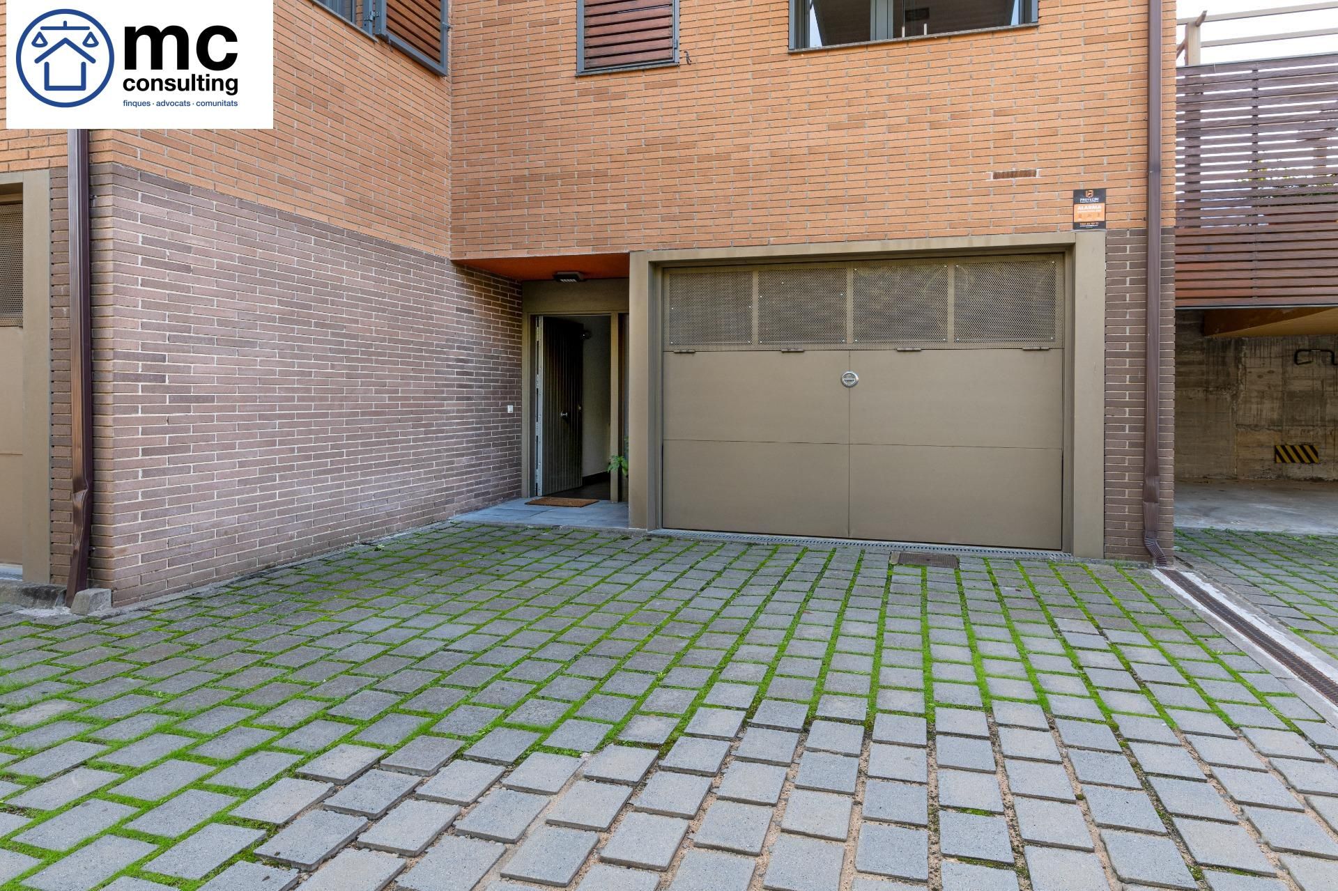 Exterior view of Single-family semi-detached for sale in L'Ametlla del Vallès  with Air Conditioner, Heating and Private garden