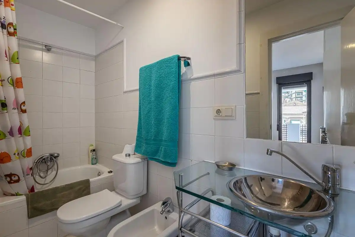 Bany de Casa o xalet en venda en Granada amb Aire condicionat, Calefacció i Jardí privat