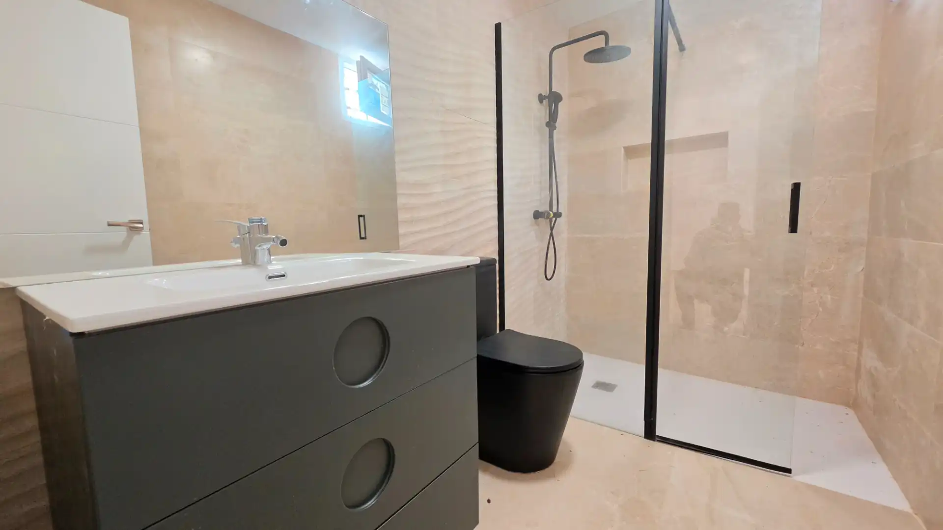 Bathroom of Houses for sale in Almoster  with Air Conditioner, Heating and Private garden