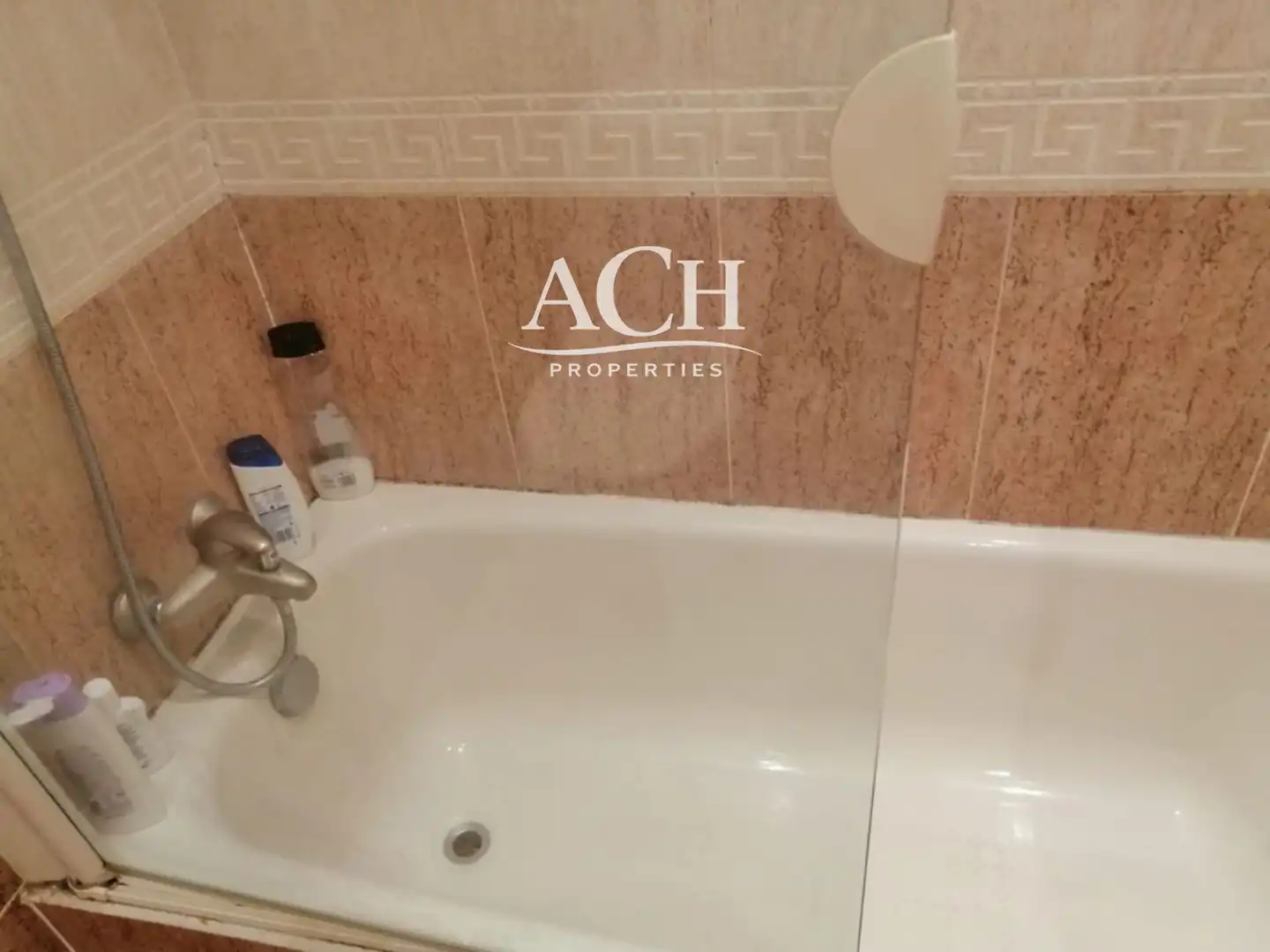 Badezimmer von Wohnung zur Miete in Bilbao  mit Heizung, Terrasse und Möbliert