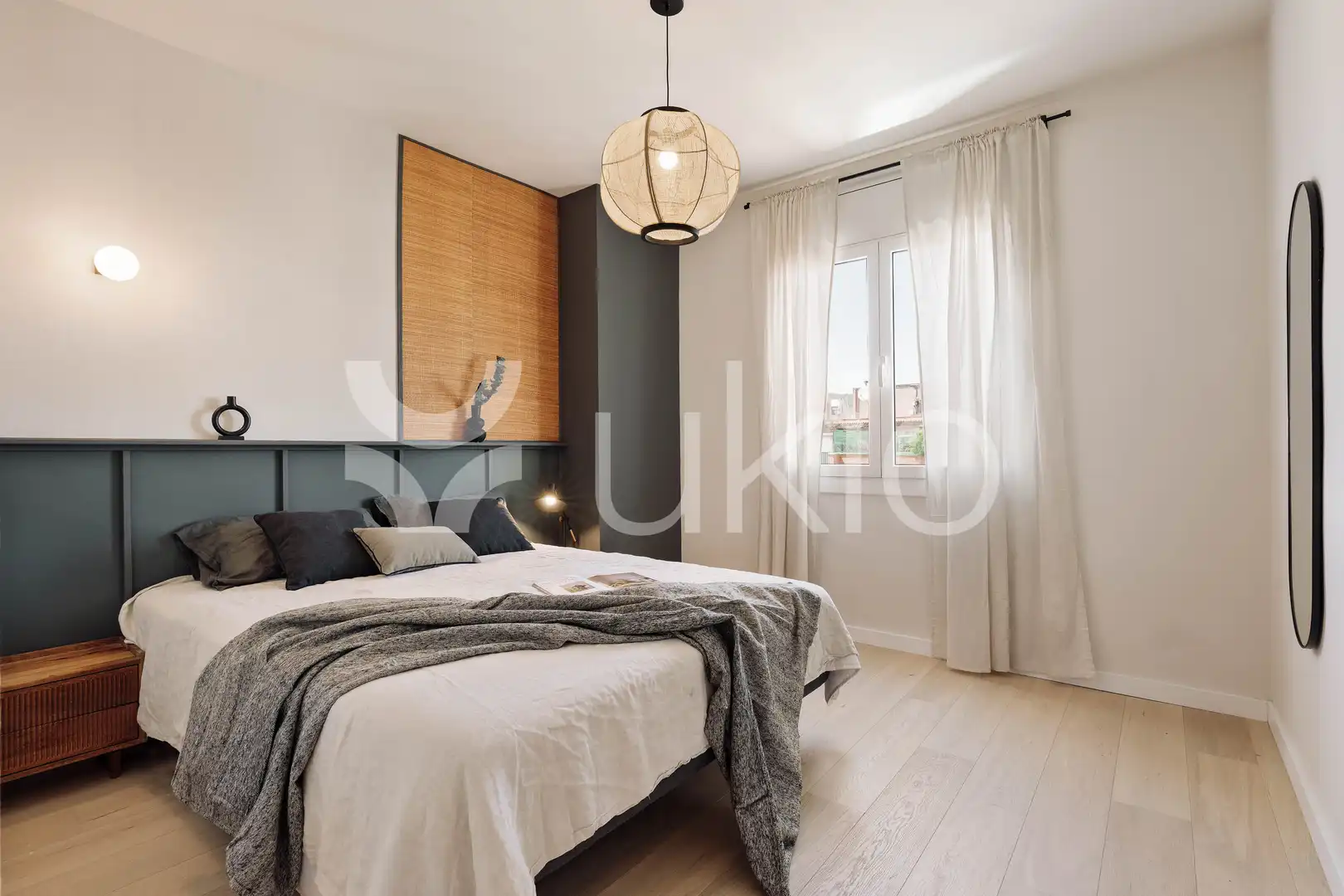 Schlafzimmer von Wohnungen zur Miete in Barcelona mit Klimaanlage, Heizung und Terrasse