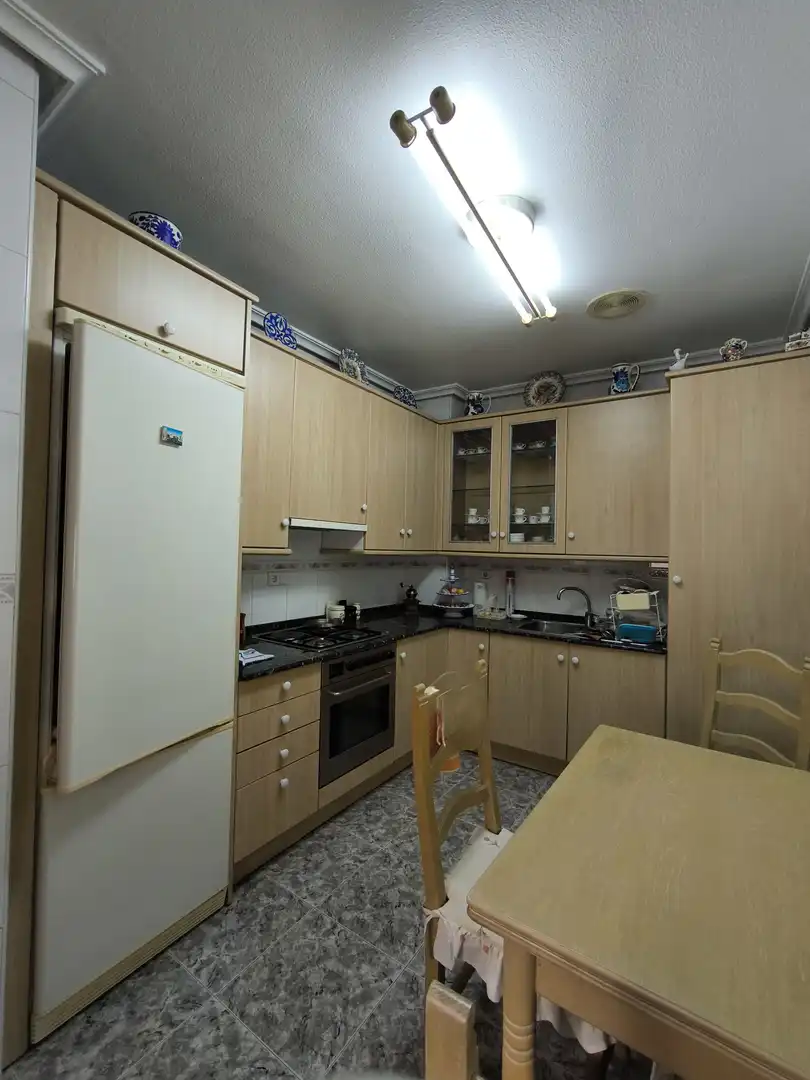 Cocina de Piso en venta en Alcantarilla con Trastero y Amueblado