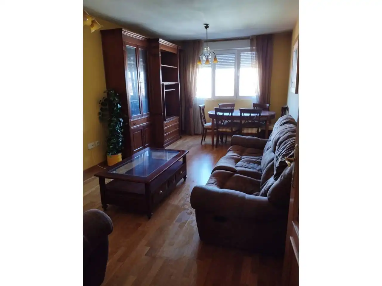 Sala de estar de Dúplex en venta en León Capital  con Calefacción, Parquet y Terraza