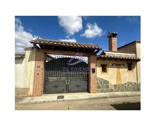 Exterior view of House or chalet to rent in Santervás de la Vega
