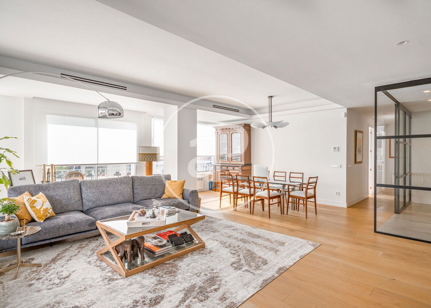 Living room of Flat for sale in  Madrid Capital  with Air Conditioner, Heating and Storage room