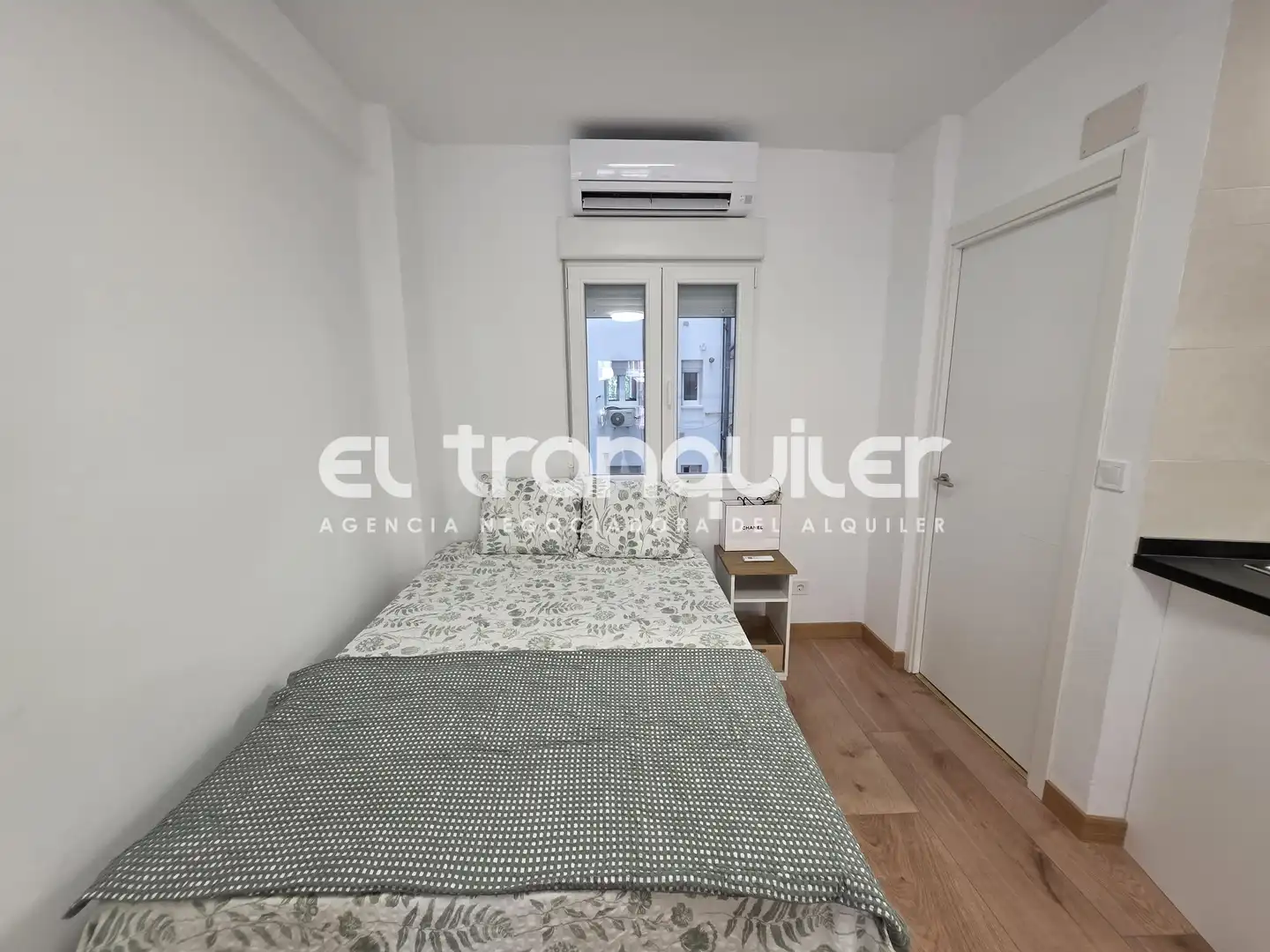 Schlafzimmer von Wohnung zur Miete in Madrid mit Klimaanlage, Terrasse und Möbliert