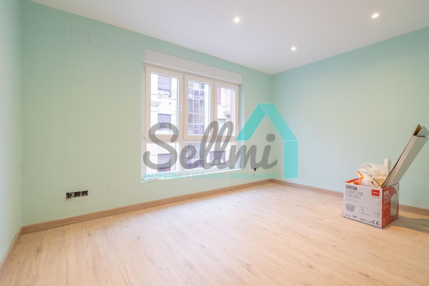 Bedroom of Flat for sale in Oviedo   with Heating
