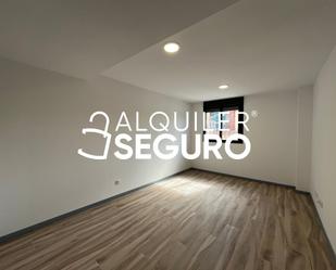 Bedroom of Flat to rent in Fuenlabrada  with Air Conditioner and Heating