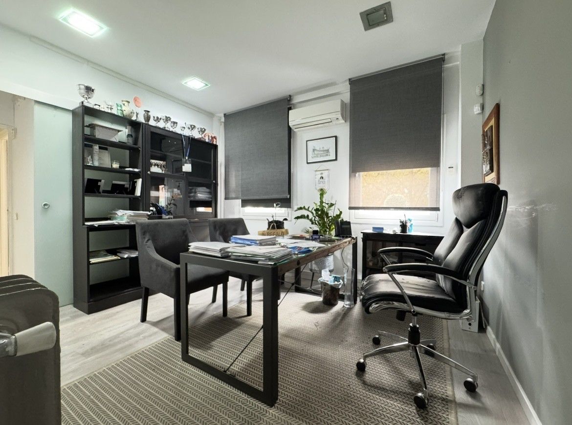 Flat for sale in Calle de Toledo, Embajadores - Lavapiés, Centro